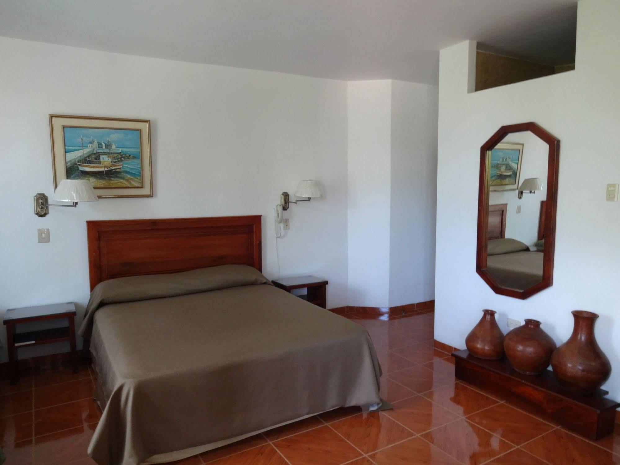 Hotel Pacifico Puerto Lopez Exterior photo