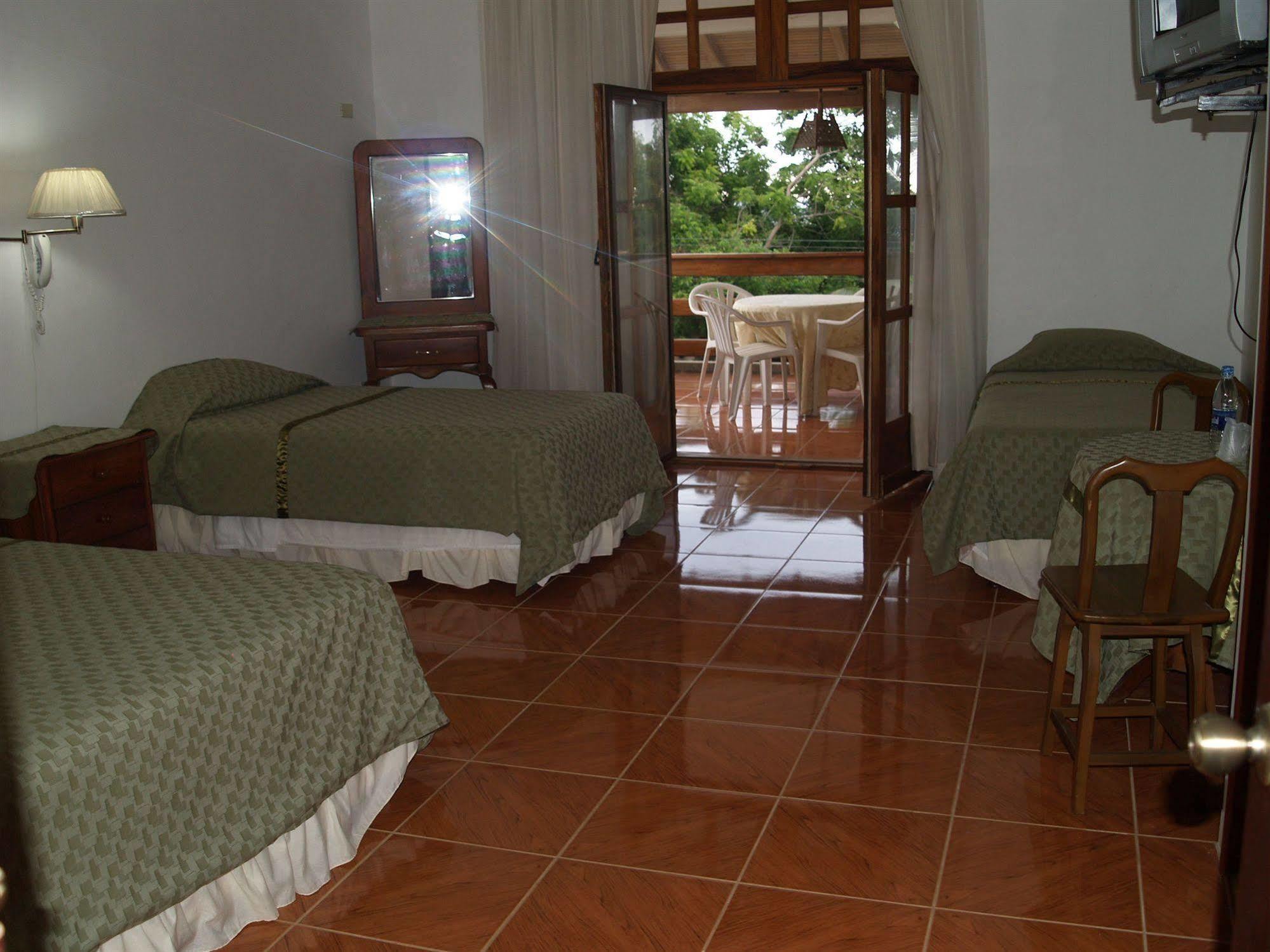 Hotel Pacifico Puerto Lopez Exterior photo